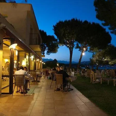 Casa Santini X Roc Seven Hotel