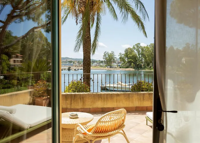 Casa Santini X Roc Seven Hotel