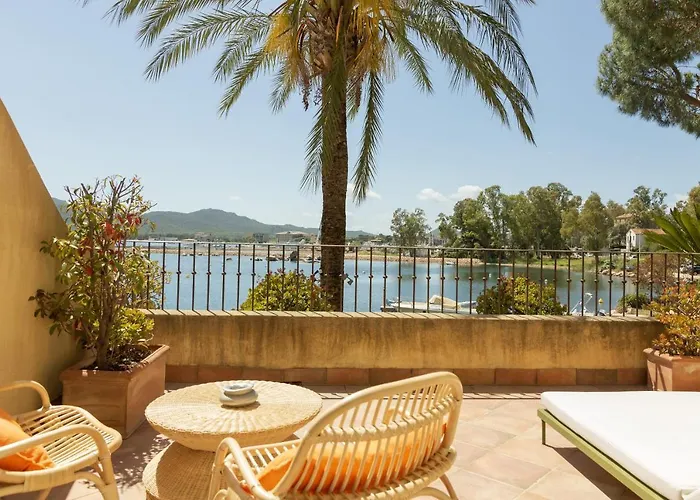 Casa Santini X Roc Seven Hotel 4*