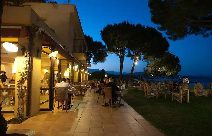 Casa Santini X Roc Seven Hotel