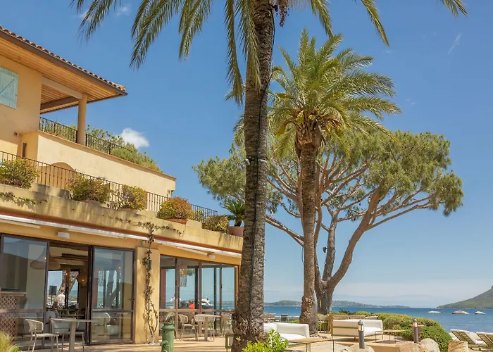 Casa Santini X Roc Seven Hotel